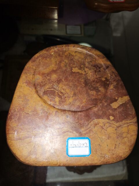 Qingzhou Red Silk Stone Inkstone, ທໍາອິດຂອງສີ່ Treasures ຂອງການສຶກສາ, ຜ້າໄຫມສີແດງ Inkstone ປະຕິບັດຕາມຮູບຮ່າງຂອງ inkstone ໄດ້, inkstone ການປະຕິບັດທີ່ມີຮູບແບບ exquisite.