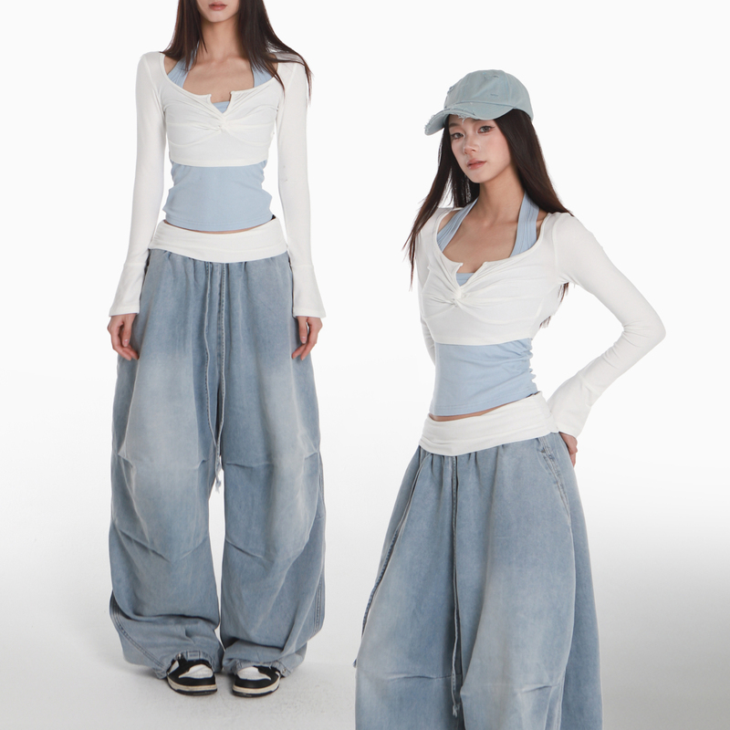 Lin Xiaohua Sweet and Spicy Sporty Style Set for Women: White Tie-Up Crop Top + Blue Thin Drapey Workwear Jeans Lin Xiaohua Sweet and Spicy Sporty Style Set for Women: White Tie-Up Crop Top + Blue Thin Drapey Workwear Jeans