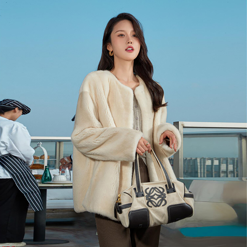 【Minimalism】2025 Winter New Imported Fur Coat Mink Fur Coat for Women Whole Mink Light Luxury Round Neck Mink