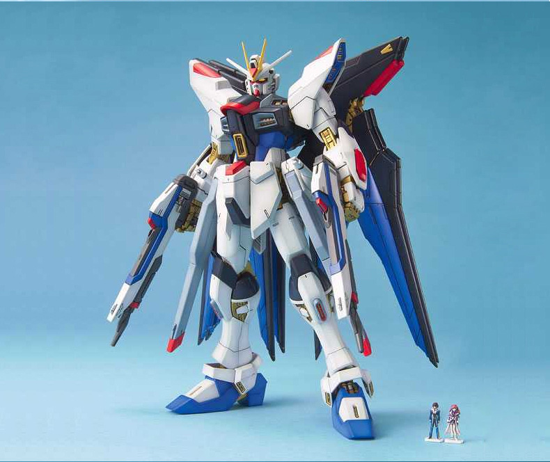 Mô hình Gundam Bandai MG1 / 100 Assault Freedom Gundam SEED Stike Freedom - Gundam / Mech Model / Robot / Transformers 	mô hình robot chiến binh