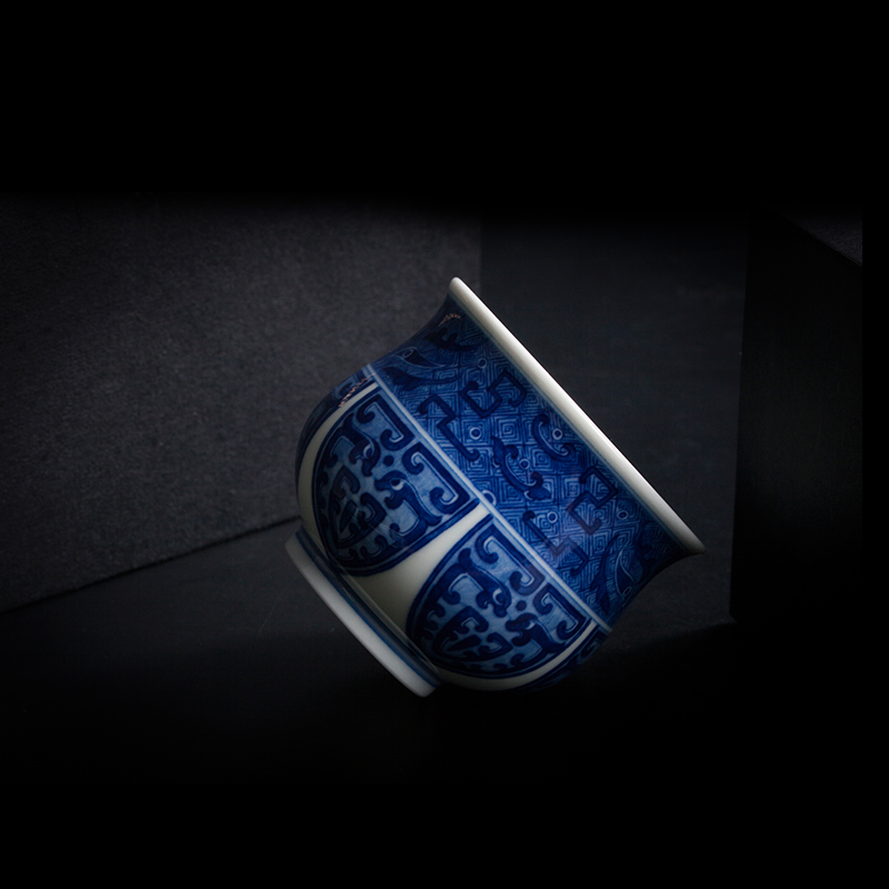 Treasure porcelain Lin Qinghua bronze grain cup
