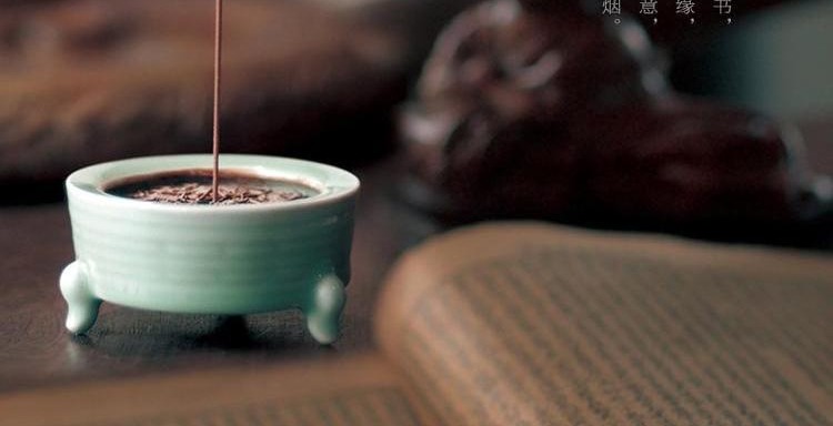 trầm hương nguyên chất 缕 玉 ngọc đàn hương trầm hương tinh khiết hộ gia đình tự nhiên cho Phật trong phòng mùi hương kéo dài - Sản phẩm hương liệu vòng trầm hương 108 hạt