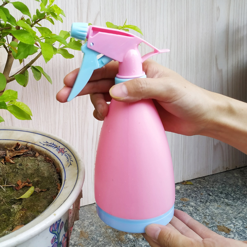 Multi-meat watering device home gardening small sprayer potted planting flower sprinkler sprinkler tool hand-pressed watering can