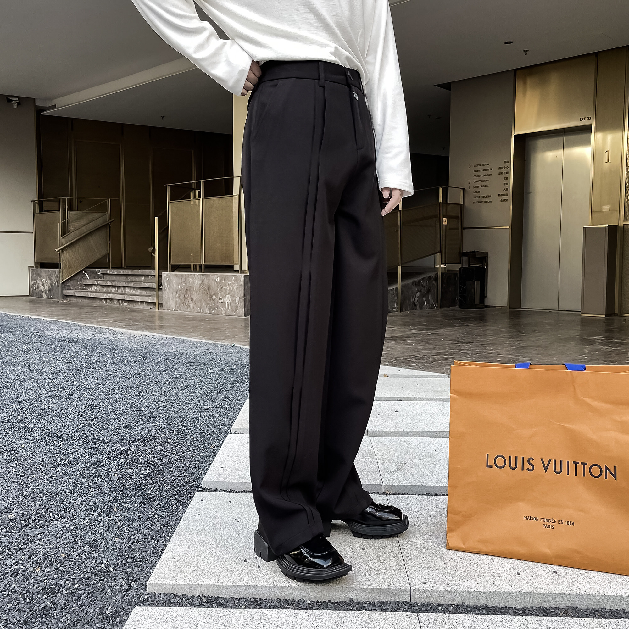 (VERA KANE) Korean ins niche fold design sense casual loose straight wide leg trousers trendy men