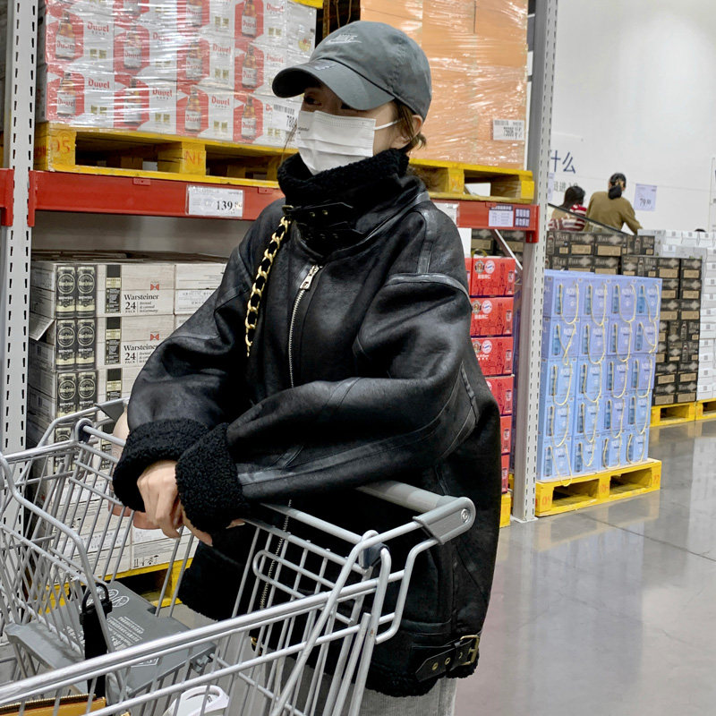 Lamb wool coat female winter 2023 new black plus suede thickened lamb suede fur integrated locomotive clothes cotton clothes-Taobao