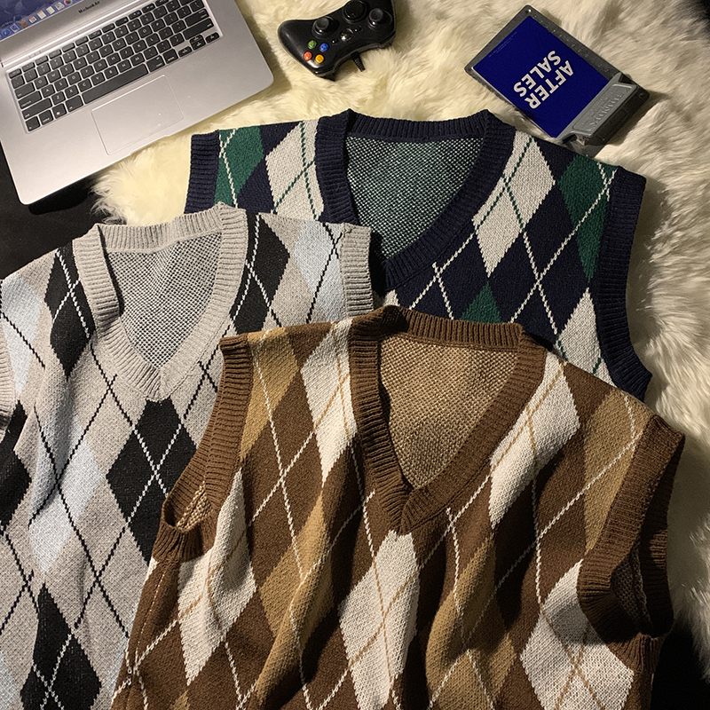 2025 Spring and Autumn Diamond Pattern Knitted Vest Unisex Loose Pullover Retro Outerwear Sleeveless Sweater Vest