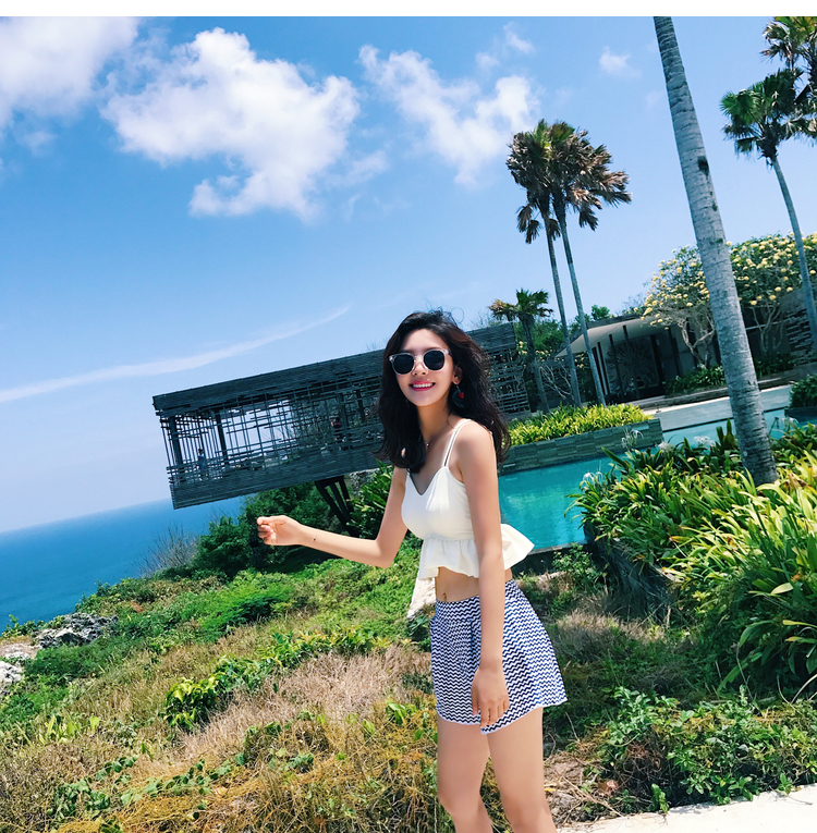 Áo tắm nữ sinh bảo thủ che bụng thon gọn ba mảnh Hàn Quốc mùa xuân nhỏ nước hoa nhỏ ngực nhỏ tập bơi - Bộ đồ bơi hai mảnh đồ bơi 2 mảnh bé gái