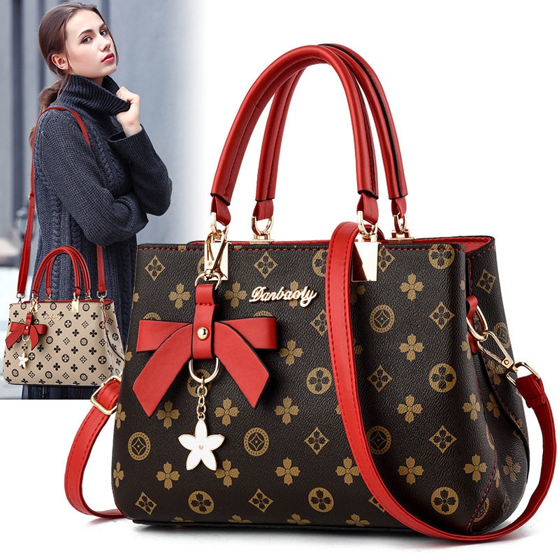 Shanghai spot warehouse guests for Qingpu District Ottles Discount Official website 2021 new fashion handbag bag girl