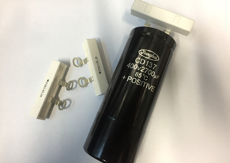 Toshiba Elevator Accessories Frequency Converter Special Capacitive CD137 CD137 400V2700UF 50 * 130 Volumetric Spot