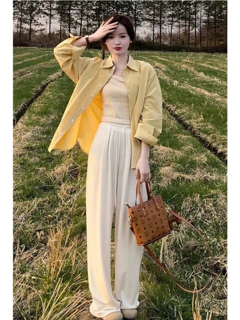 Spring clothing for women 2026 fashion suits for small people, tea-style outfits, a complete set of unique and beautiful shirts and two-piece trousers