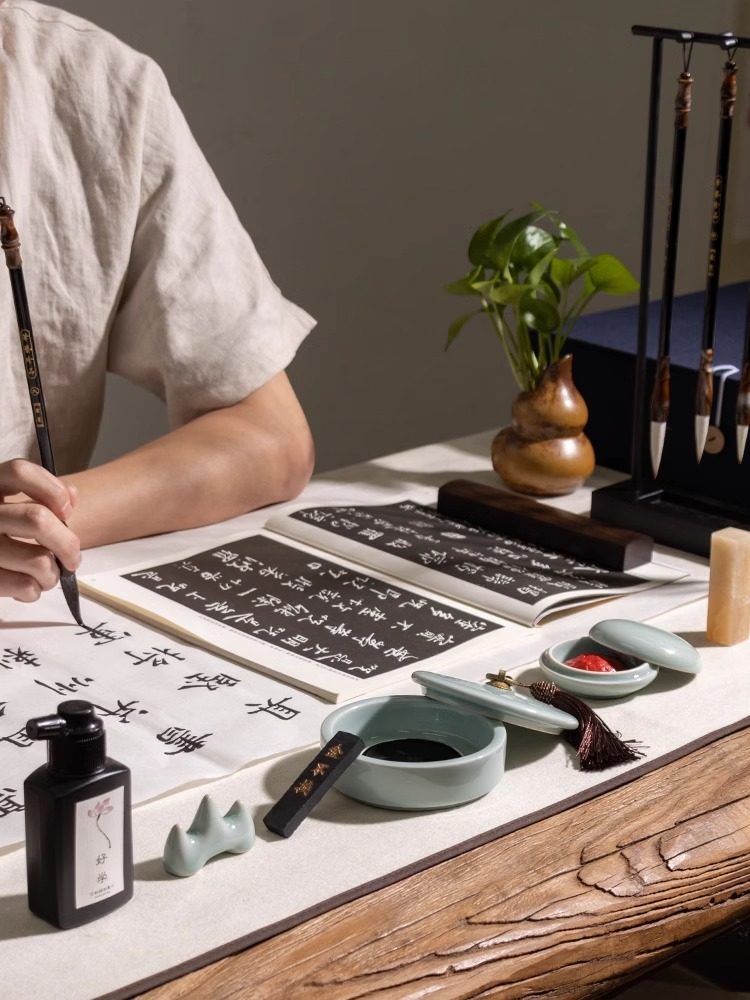 [520 Gift Box]Zhang Xiaofeng Beginner's Calligraphy Set Four Treasures of the Study Gift Box for Gifting - Pen, Ink, Paper, Inkstone, Decorative Items, Calligraphy Pen Hanging Gift Box, Pen Holder, Inkstone, Special Calligraphy Pen for Adults, Calligraphy Practice