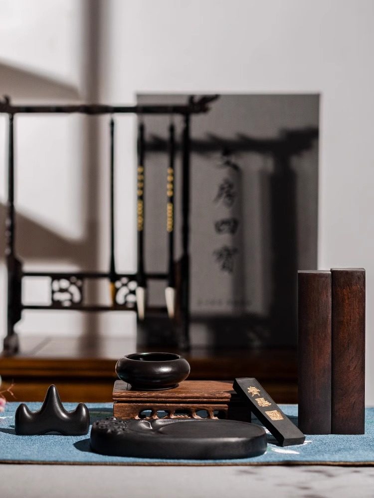 Zifangzhai Zhang Xiaofeng Calligraphy Four Treasures Set: Brush, Ink, Paper, and Inkstone, Complete Beginner Calligraphy Practice Set for Elementary Students, Decorative Items, Brush Holder, Inkstone, Ink Stick, Calligraphy Pen Holder, Pen Hanger, Gift Box, Special Use