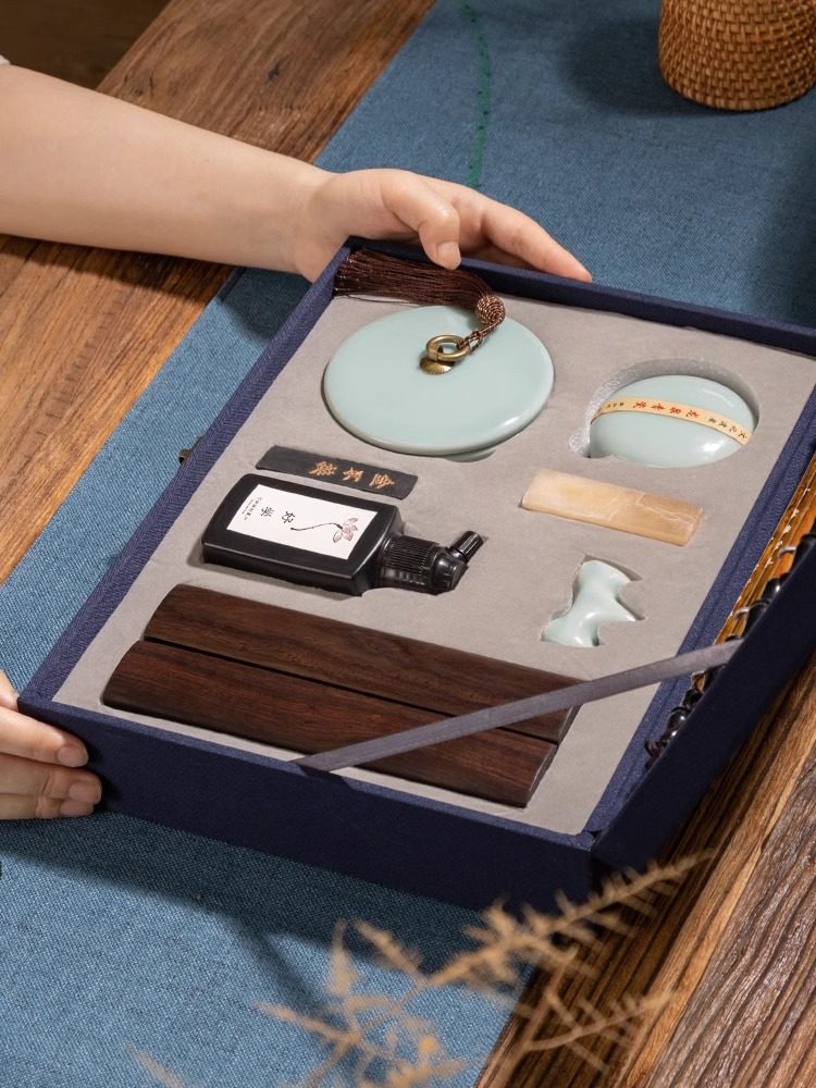 [520 Gift Box]Zhang Xiaofeng Beginner's Calligraphy Set Four Treasures of the Study Gift Box for Gifting - Pen, Ink, Paper, Inkstone, Decorative Items, Calligraphy Pen Hanging Gift Box, Pen Holder, Inkstone, Special Calligraphy Pen for Adults, Calligraphy Practice