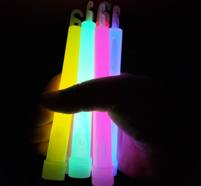 Outdoor Adventure 6-inch Hook Fluorescent Stick Concert Fluorescent Stick Camping Luminous Light Stick Field Luminous Stick