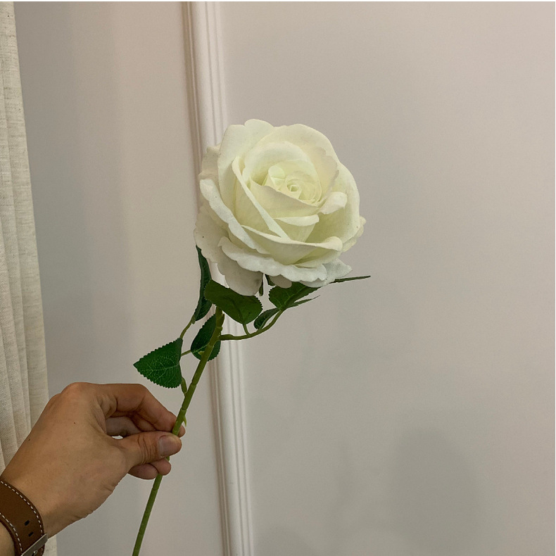 仿真花玫瑰花2025新品高档法兰绒玫瑰假花客厅婚礼装饰插花花艺详情7