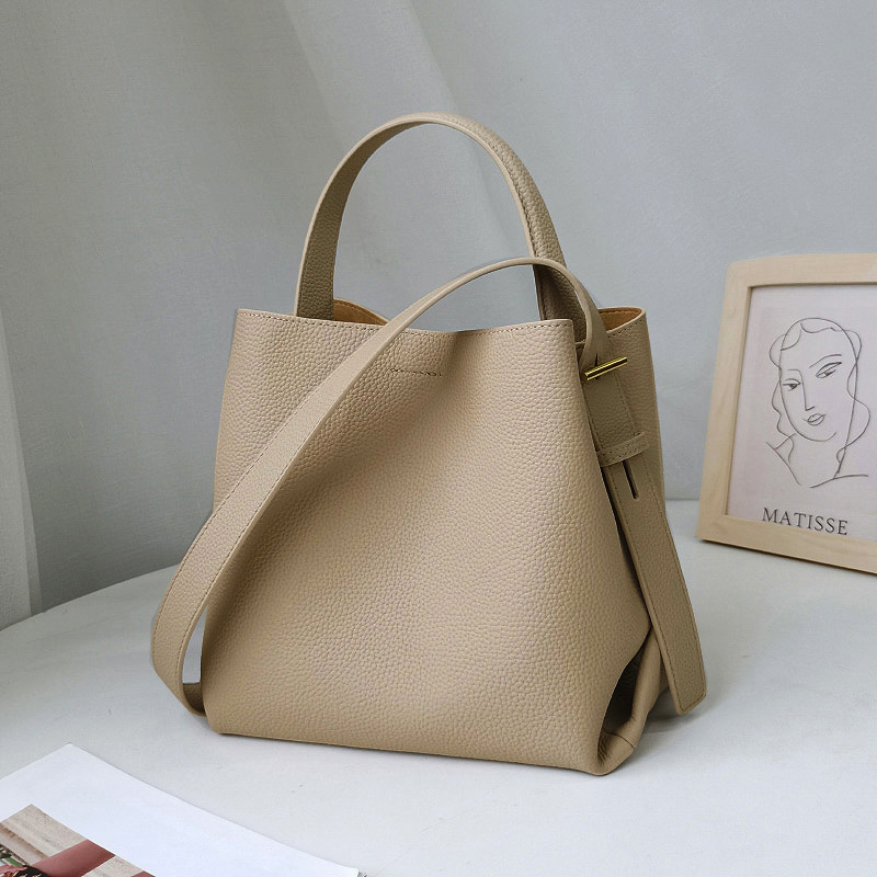 Bucket Bag for Women 2026 New Model First Layer Cowhide Large Capacity Bag High-End Niche Shoulder Bag Versatile Crossbody Bag