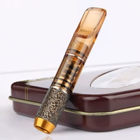 Желтая черная полоса укуса рта