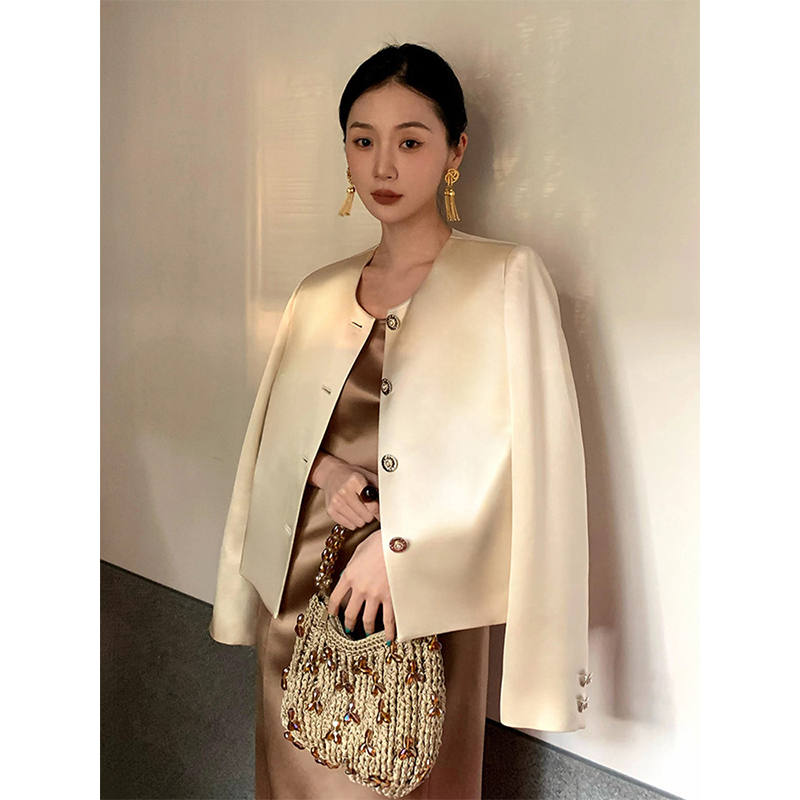 Glossy Acetate Satin Chanel-Style Blazer Simple Design Suit Jacket Suit Glossy Acetate Satin Chanel-Style Blazer Simple Design Suit Jacket Suit