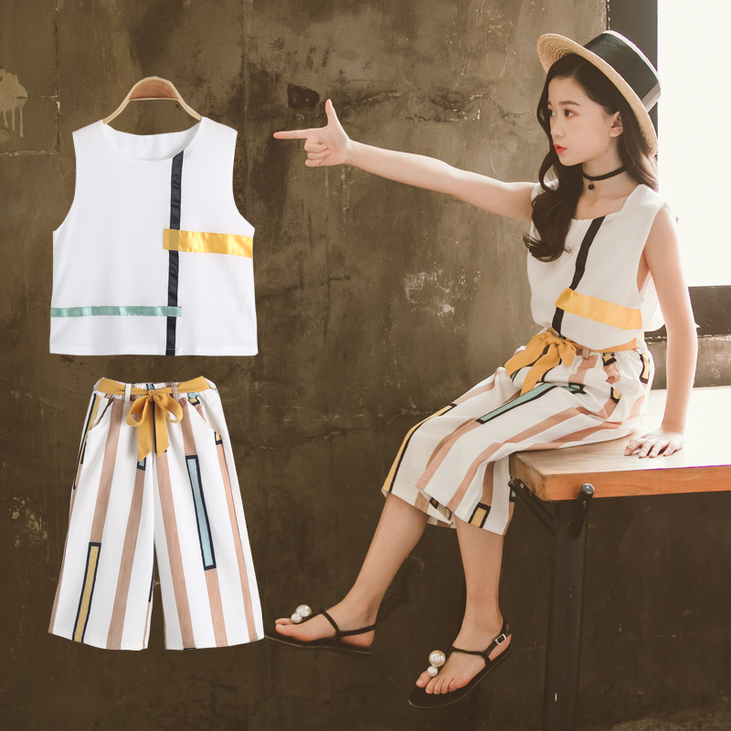 Girls summer clothes 2022 new fashionable suits summer Korean version of the big children's wide-leg pants sports two-piece suit Western style