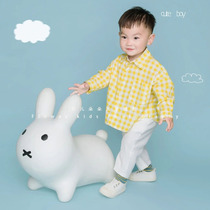 Childrens photography props white inflatable rabbit seat soft glue Nordic scenery real layout decoration cute jumping rabbit