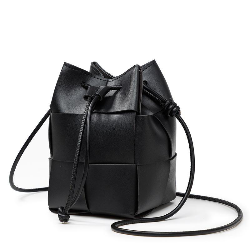 Korean Style Niche Light Luxury Mini Crossbody Phone Bag for Women 2026 New Trendy High-End Texture Single Shoulder Crossbody Bucket Bag