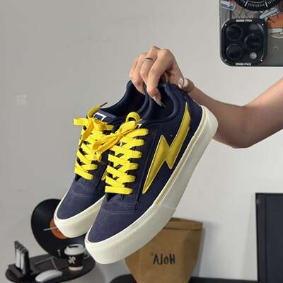 Men's summer 2026 new style couple American high street lightning skate shoes Casual shoes Trendy shoes Versatile canvas shoes