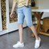 Mùa hè quần jeans 5 điểm nam phiên bản Hàn Quốc của giới trẻ tự tu luyện 5 điểm quần thẳng xu hướng quần nam lỗ nam - Quần jean quần đùi nam Quần jean
