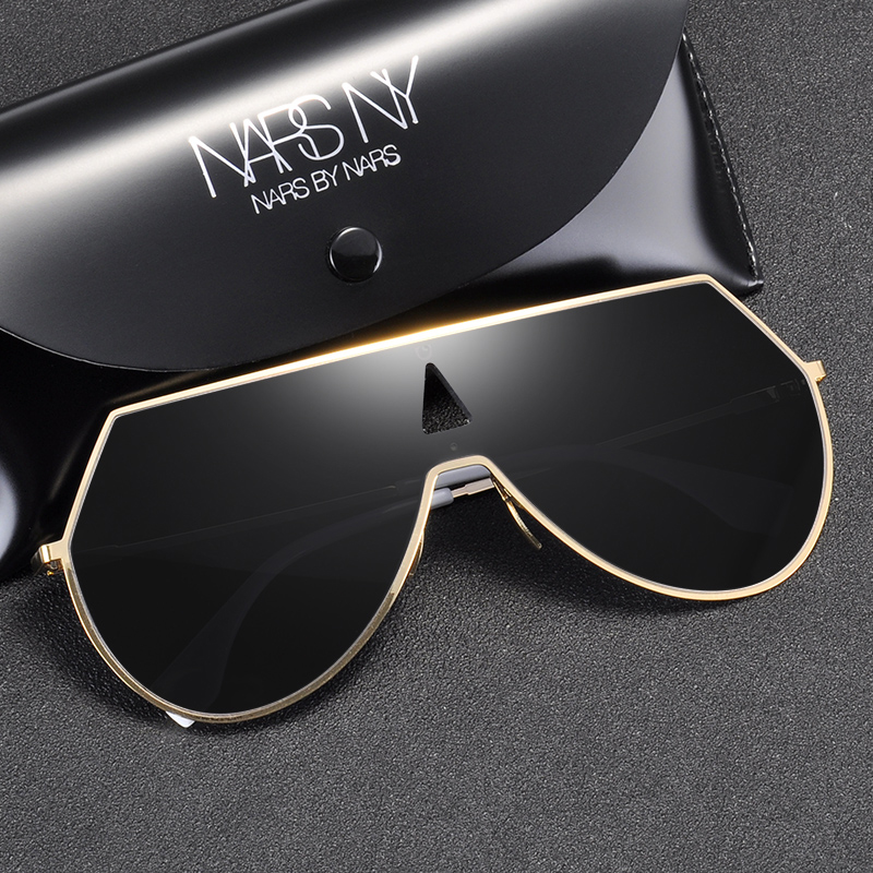 2022 new integrated sunglasses lovers' personality European and American streets for sunglasses female cool reflective sheet sunglasses male tide