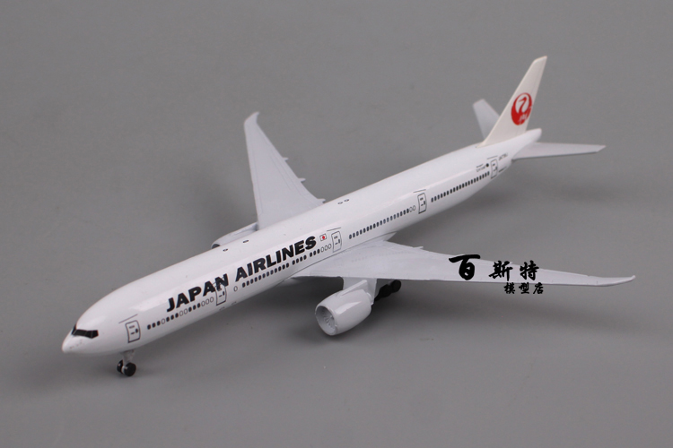 Máy bay 777-300ER Japan Airlines mẫu máy bay chở khách rắn màu trắng mô hình trang trí tĩnh quà tặng 1: 400 đồ chơi mô hình giá tốt