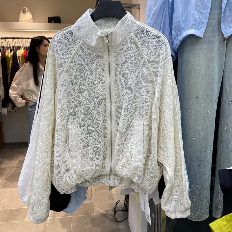 Off-White Heavy-Duty Lace Embroidered Short Jacket for Women, 2026 Spring/Summer New Style, Elegant Top Off-White Heavy-Duty Lace Embroidered Short Jacket for Women, 2026 Spring/Summer New Style, Elegant Top