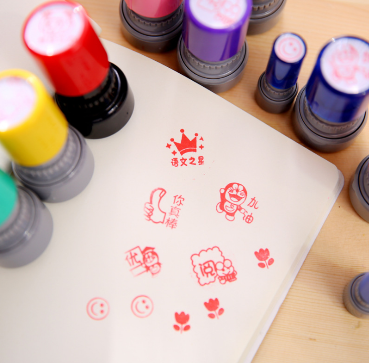 Teacher encourages comment seal student name atomic chapter cartoon pattern come on according to the chapter stamp clear and durable