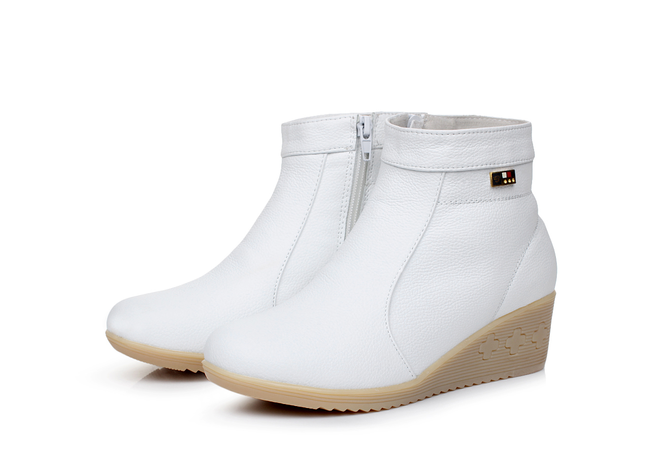 Plus velvet padded white soft wear-resistant nurse shoes cotton boots slope heel beef tendon bottom short boots Nightingale in stock