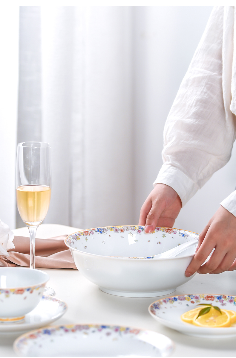 The dishes suit to use household jingdezhen plate suit Chinese porcelain contracted The Nordic high white porcelain tableware portfolio to use