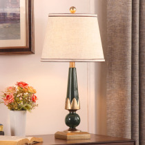 New American table lamp bedroom bedside lamp simple Nordic modern living room decoration creative romantic wedding lamp