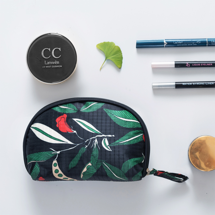 Clear Cabin Shells Makeup Bag Han Version Hand Grab Semi-circle Cosmetics Containing Bag Travel Portable Makeup Bag Carry-on Bag