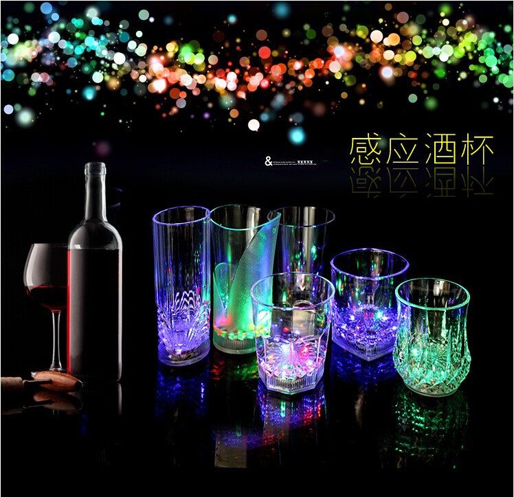 倒水就亮感应冷光水杯 七彩发光杯子LED闪光杯 发光玩具厂家批发-阿里巴巴