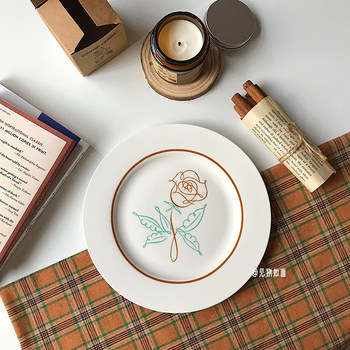 See things like faces ins simple french retro ceramics