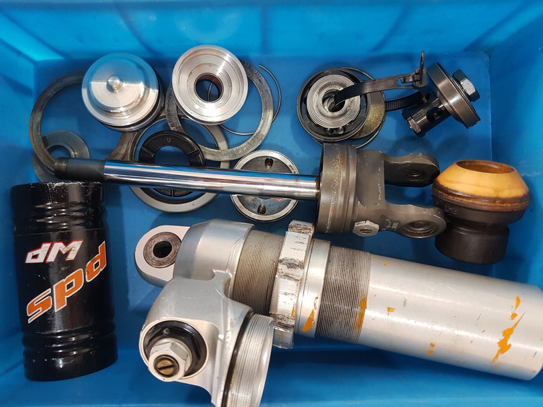 KTM toàn hệ thống Huswana toàn hệ thống WP giảm xóc sau giảm xóc sau bảo dưỡng rò rỉ bảo dưỡng thay thế dầu nitơ - Xe máy Bumpers giảm xóc trước xe máy airblade