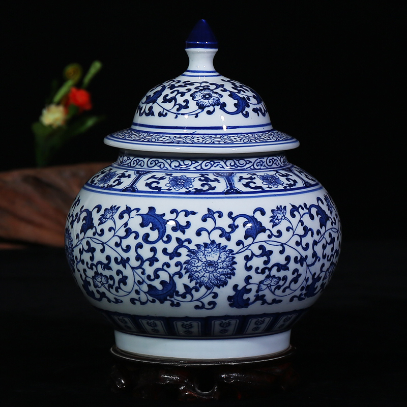 Jingdezhen blue and white ceramics seal pot Chinese candy jar home sitting room storage pot cover kitchen furnishing articles