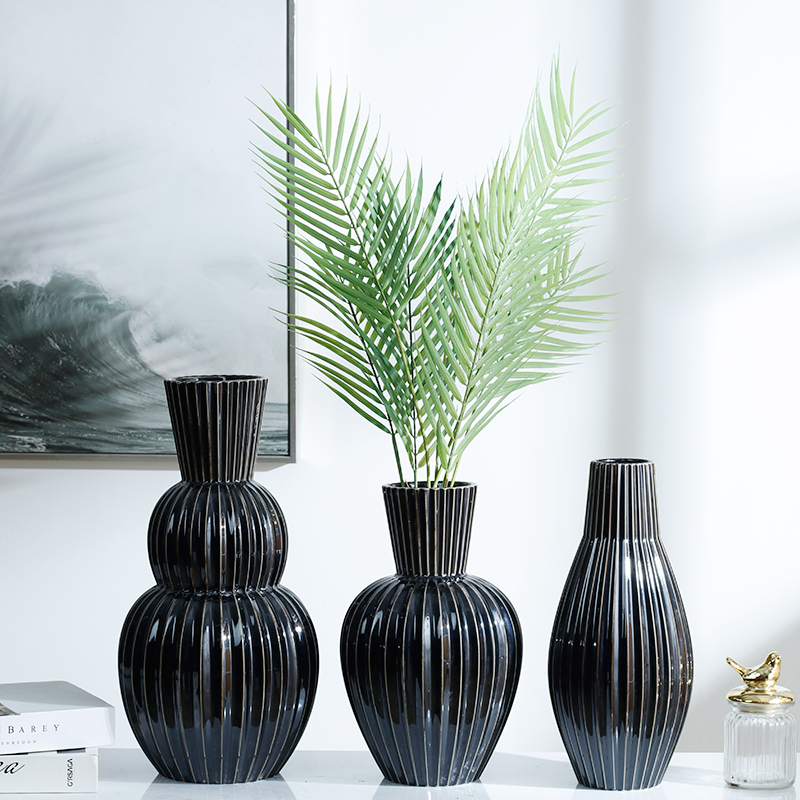 Creative light key-2 luxury black stripe convergent ceramic table model soft adornment simulation vase floral floral outraged