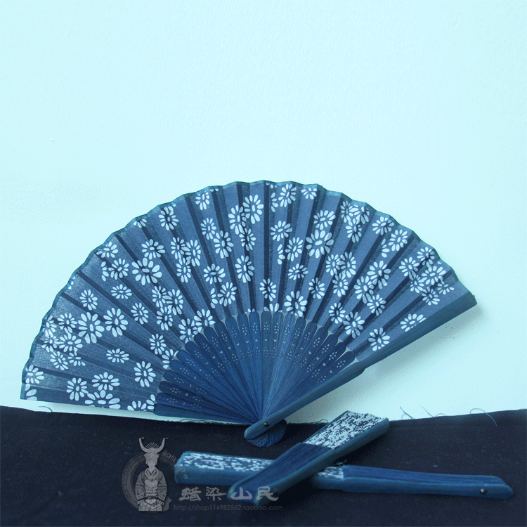 Special Miao imitation Batik fan stage props fan Guizhou special gift size 20cm