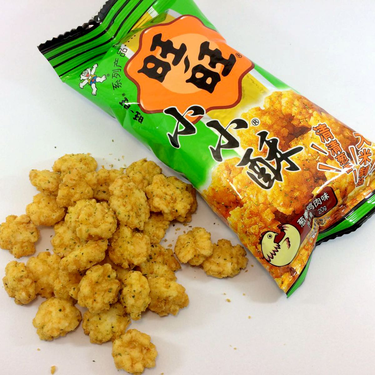 Nostalgic snack Wangwang small crisps 18g casual puffed food onion chicken flavor black pepper flavor original selection
