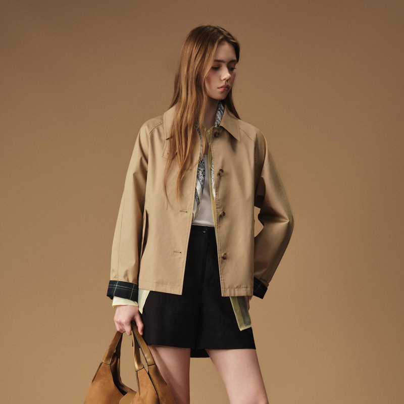 [Water Repellent] Eland Short Jacket for Women, Commuter Style, Lapel Collar, Fluorine-Free Short Windbreaker, 2026 Autumn