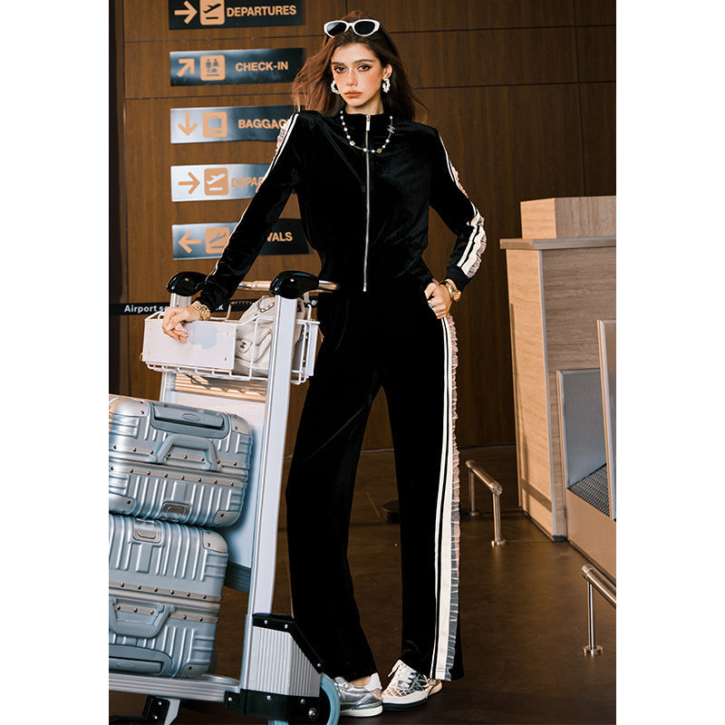 Chichy High-End Contrasting Color Striped Slimming Black Velvet Sports Suit Ct9E002263 Chichy High-End Contrasting Color Striped Slimming Black Velvet Sports Suit Ct9E002263