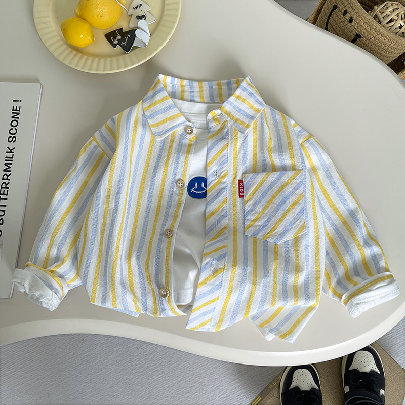 男の子用長袖シャツ、秋スタイル、2025年新作子供服、中～大サイズの子供用ストライプシャツ、春服、流行の男の子用トップス