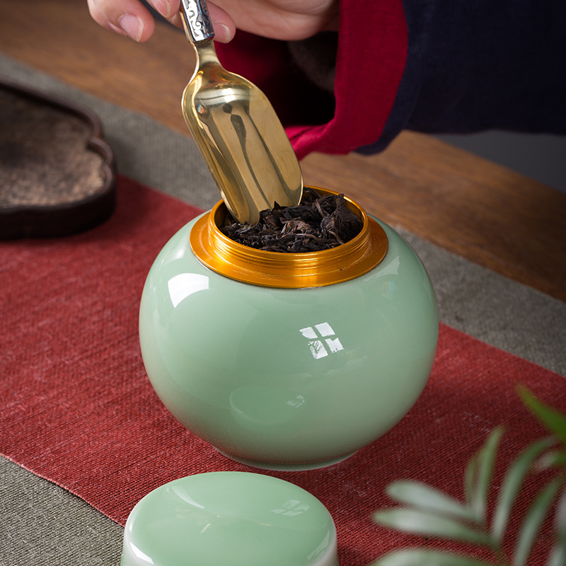 The Crown chang celadon caddy fixings ceramic small mini portable portable sealed container retro creative household travel