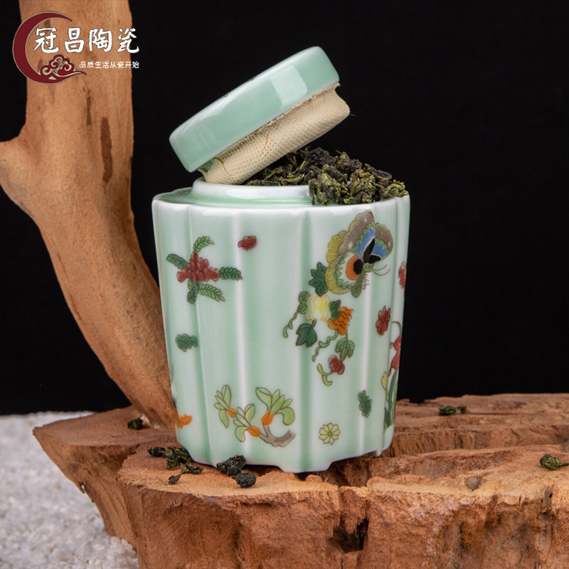 The Crown chang jingdezhen blue and white porcelain tea pot seal pot containing small mini portable ceramic round tea storage tanks