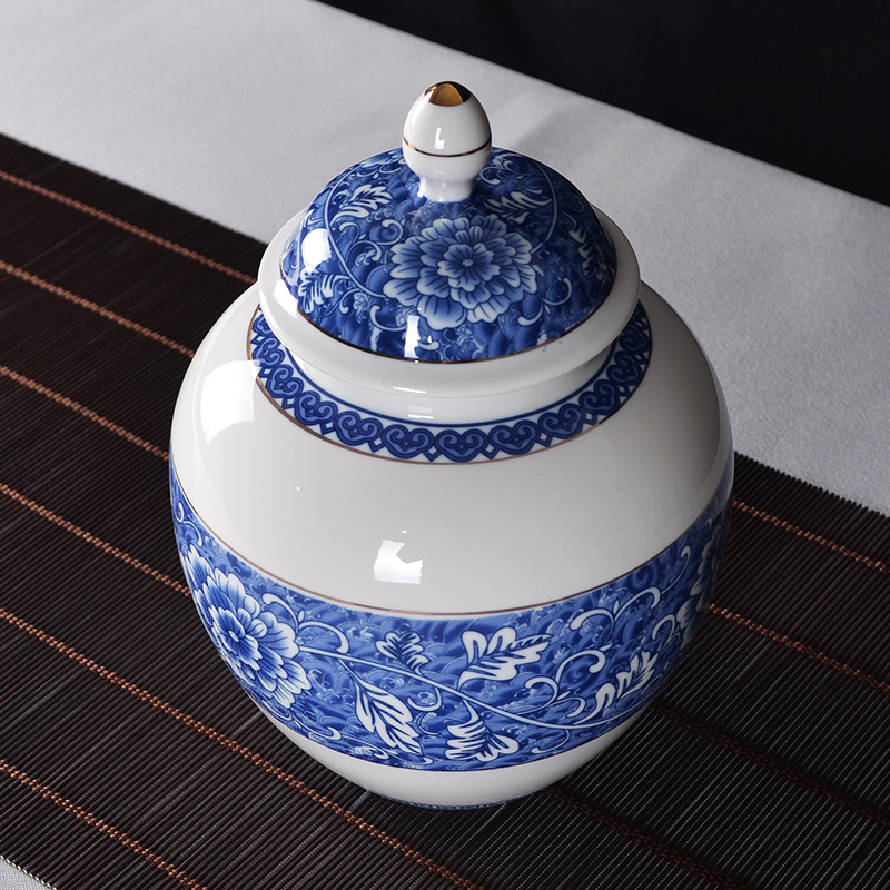 The Crown chang jingdezhen blue and white porcelain jar seal tea pot pot storage medium, general receive furnishing articles