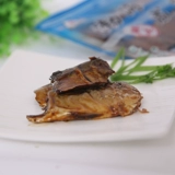水龙 Янтайская свежая тушеная скупкая скумбрия пять специй 150 г 10 мешков с приготовленными закусками из морепродуктов готово к употреблению специально высушенная рыба Вакуумная упаковка