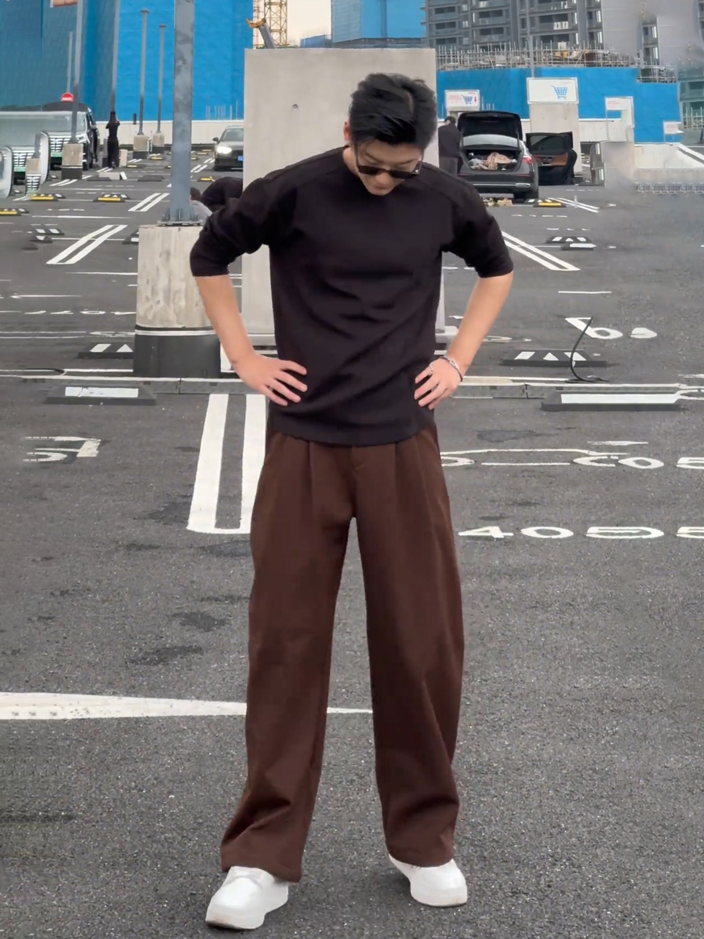 Brown Pleated Wide-Leg Fleece-Lined Dress Pants for Men, Autumn and Winter, Melard Style, Cool and Stylish Pants with Drape, Straight-Leg Casual Pants